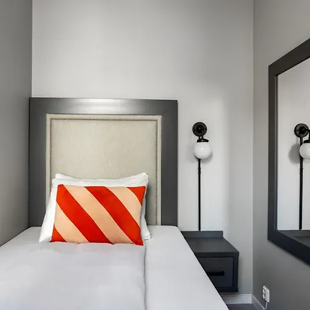 Numa Topp Aparthotel 4*