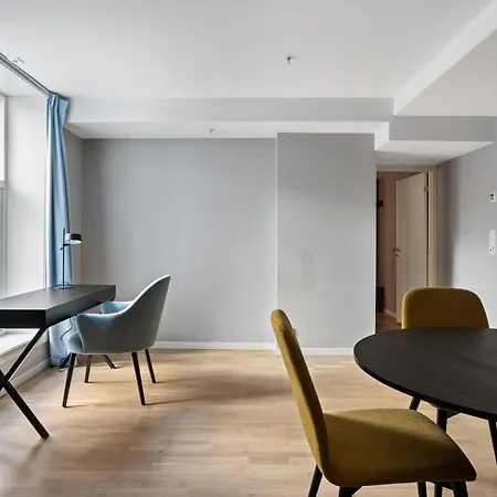 Numa Topp Aparthotel 4*